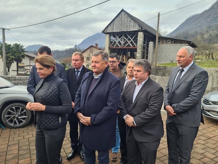 Obisk ministrov v Posočju_Foto_FB Primorski val